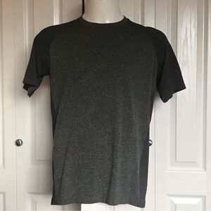 Respect your universe workout tee